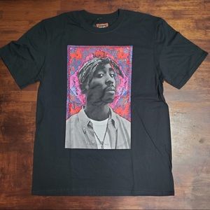 2 pac graphic tee sz Small